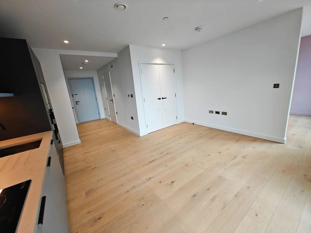 Property photo 3 of 9 Living Room