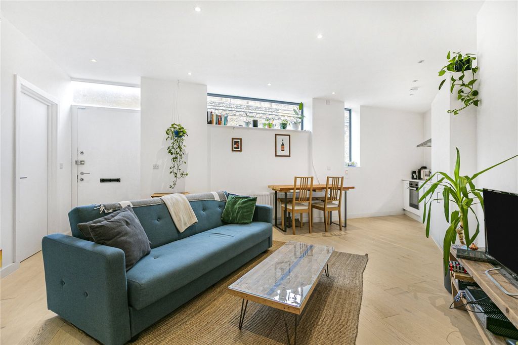 Property photo 1 of 13 Picture No. 14