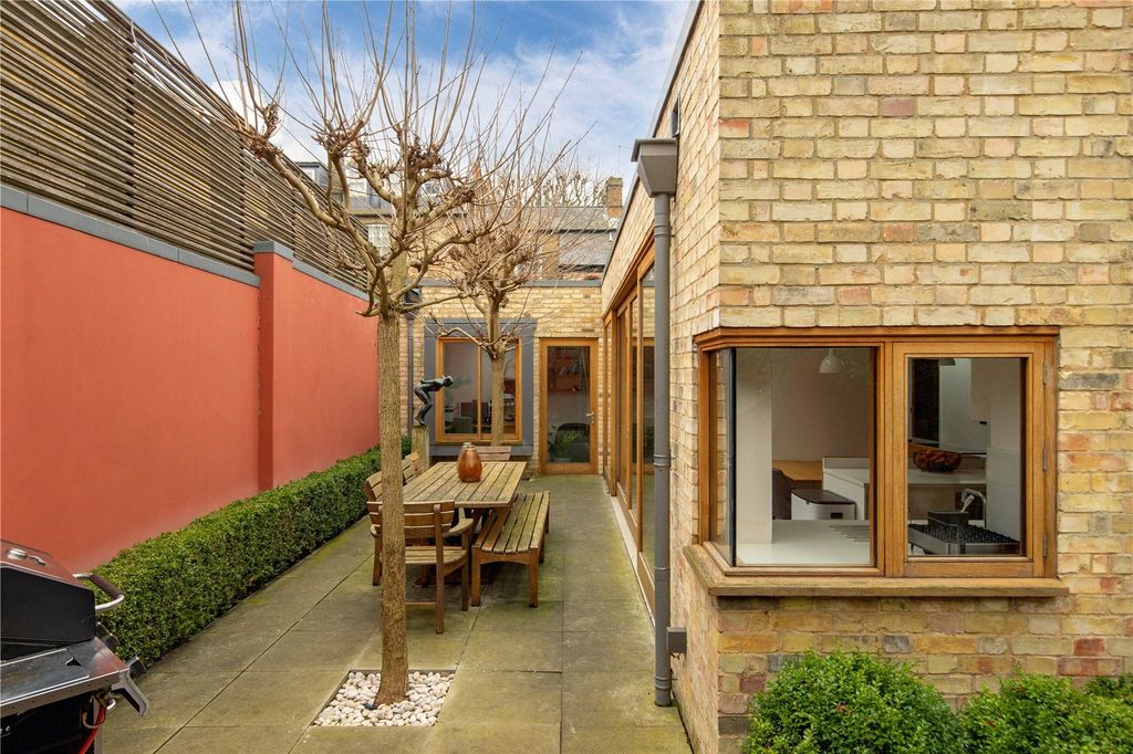 Additional image 16 of 6 bed detached house to rentBrunswick Gardens, Cambridge CB5