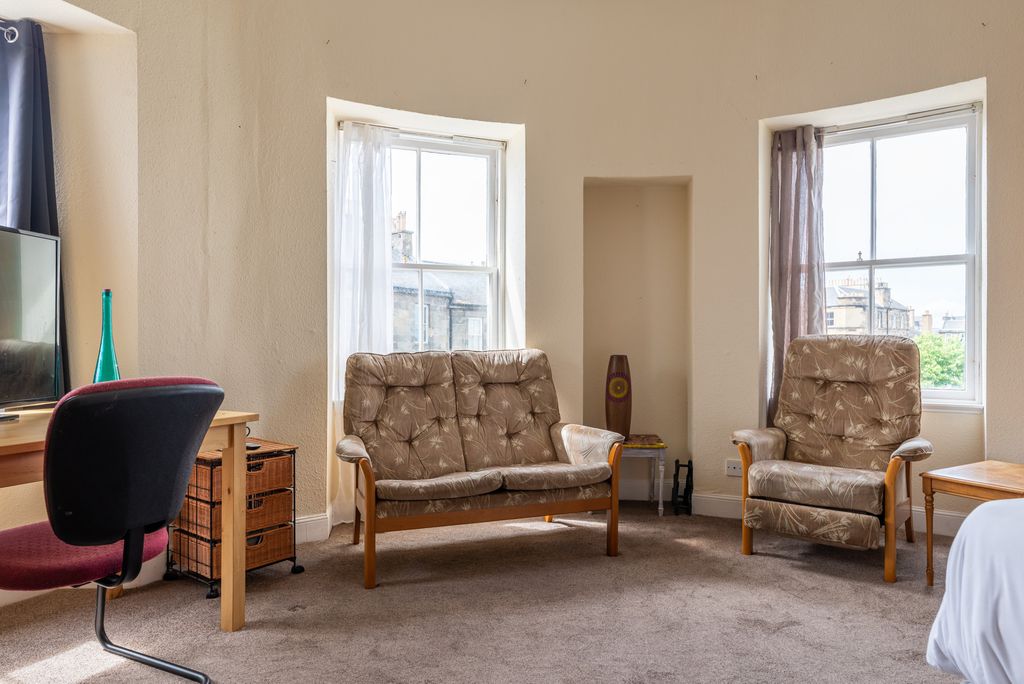 Property photo 1 of 30