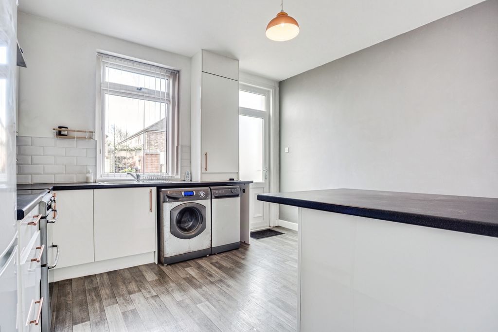 Property photo 3 of 15 Kitchen/Dining Room