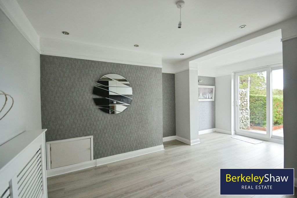 Property photo 2 of 12 Pbox-Img.Jpg