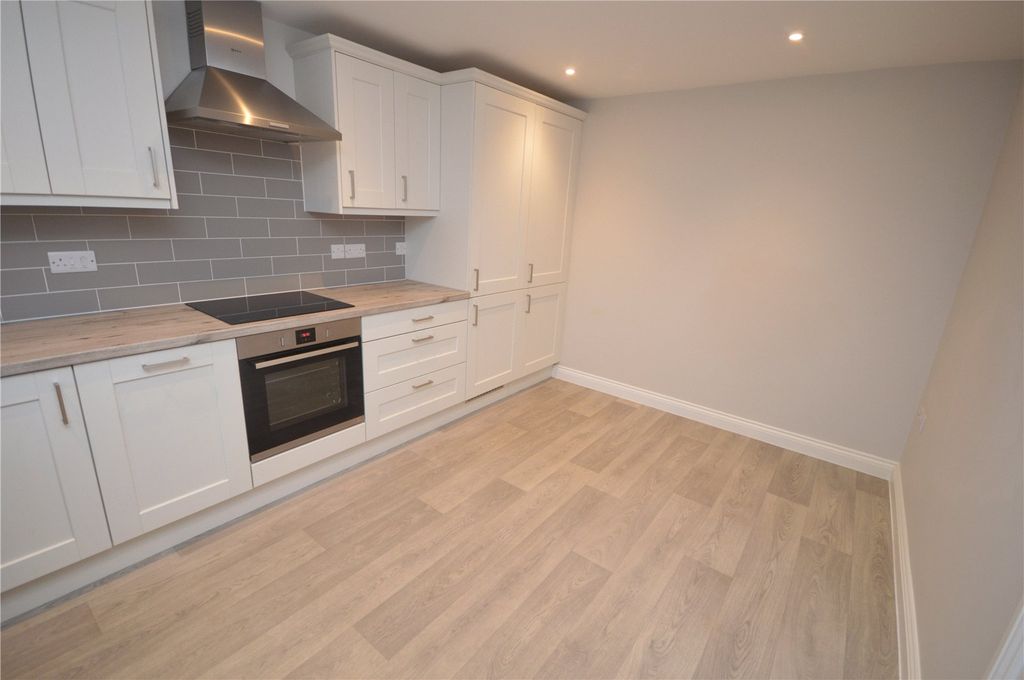 Property photo 3 of 12 Kitchen/Diner