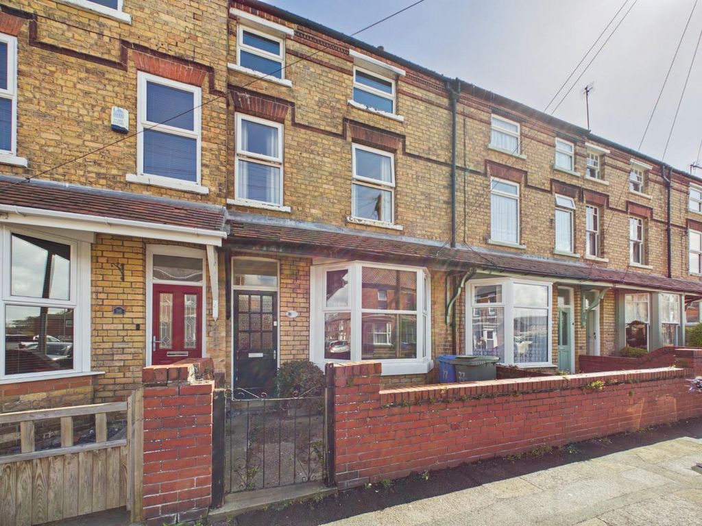 Property photo 2 of 32 Front Exterior