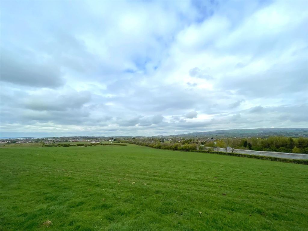 Property photo 3 of 19 m1.Jpg