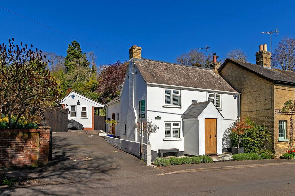 Property photo 1 of 40