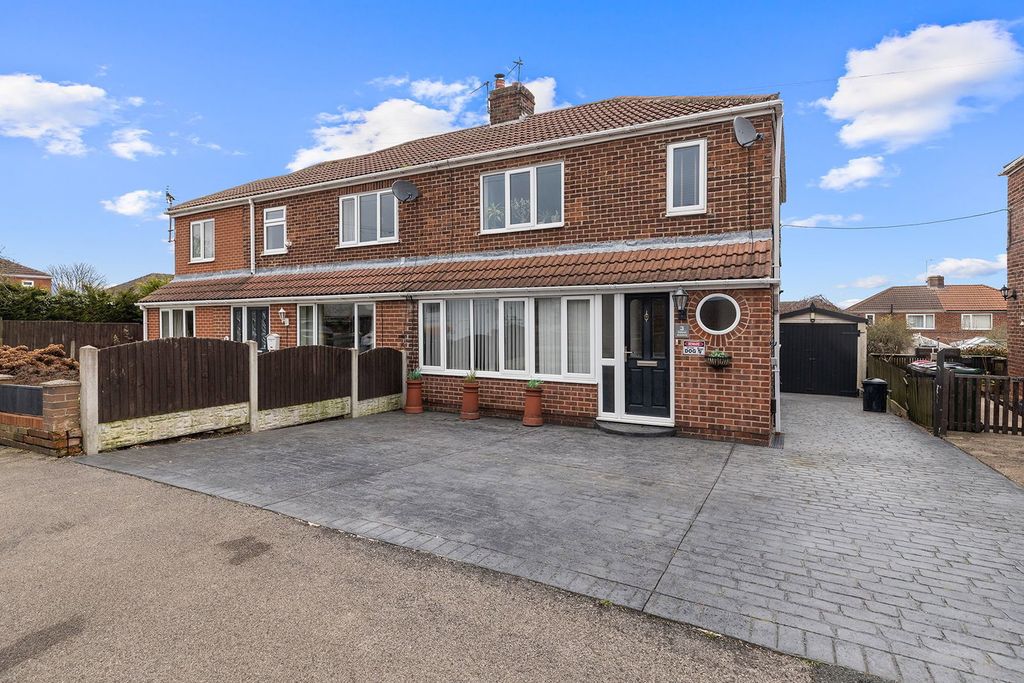Property photo 1 of 23