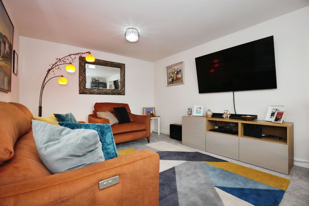 Property photo 3 of 14