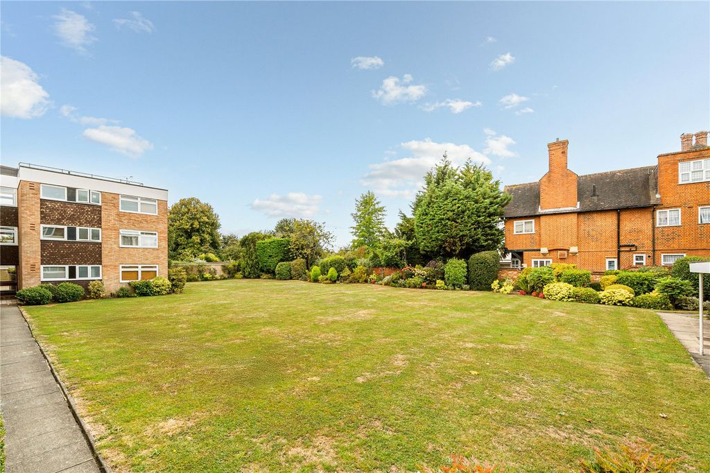 Property photo 2 of 9 Exterior