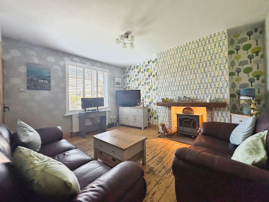 Property photo 3 of 13 Photo 12
