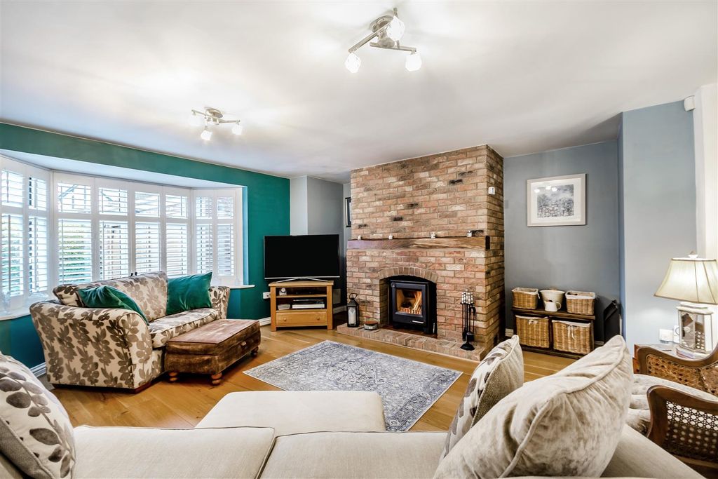 Property photo 3 of 35