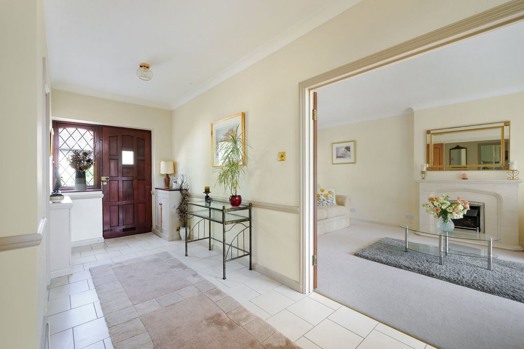 Property photo 3 of 14
