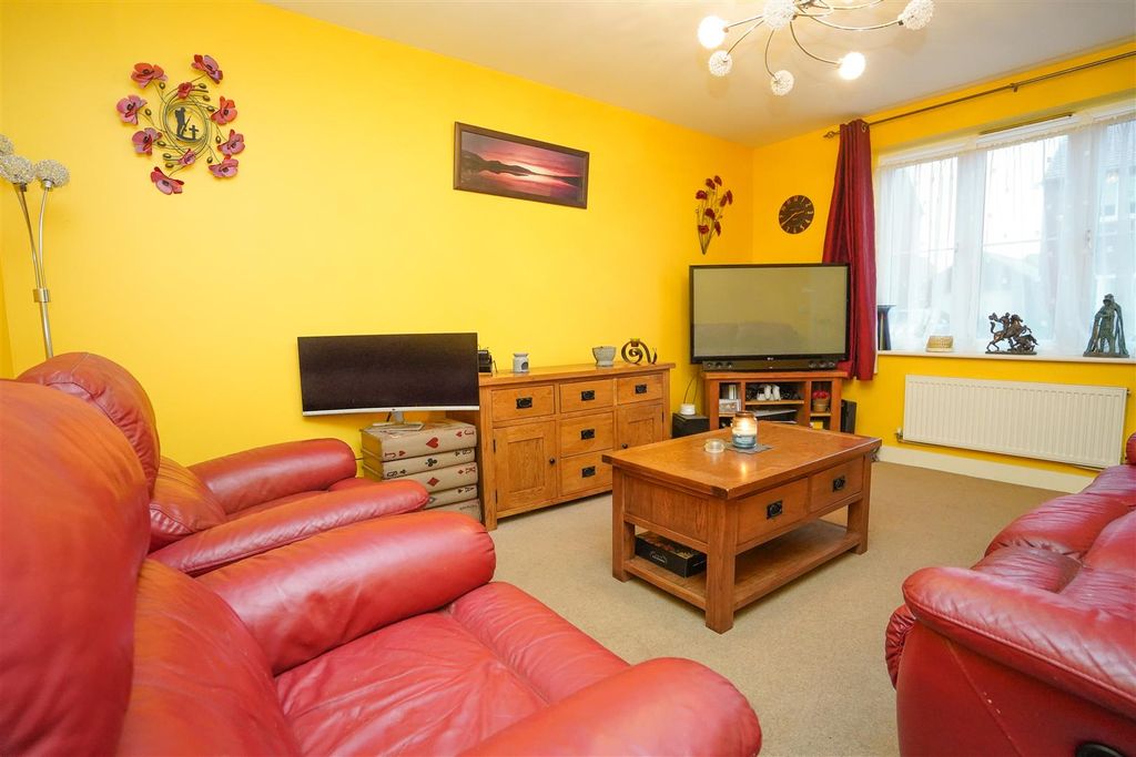 Property photo 3 of 15