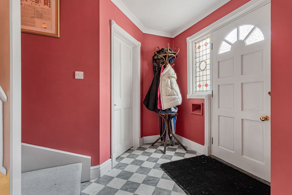 Property photo 2 of 33 3366055