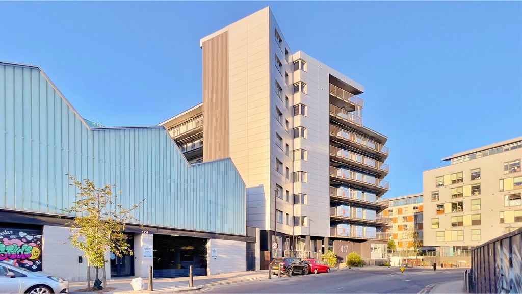 Property photo 1 of 18 Photo 16