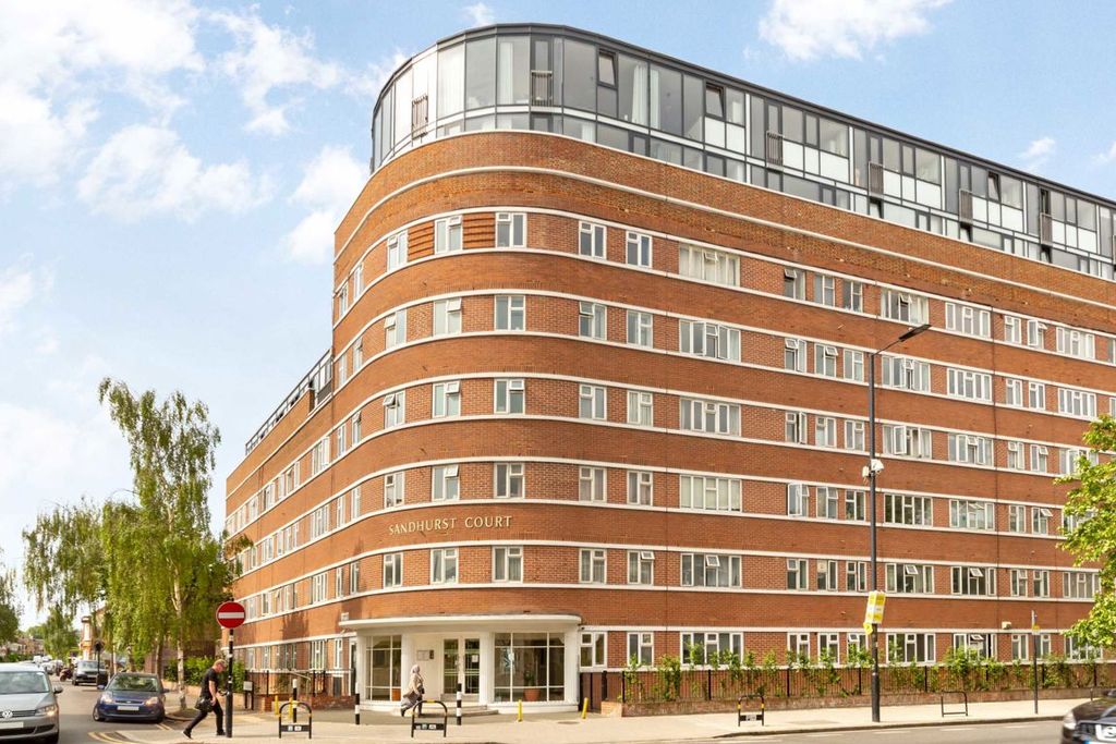 Property photo 1 of 4