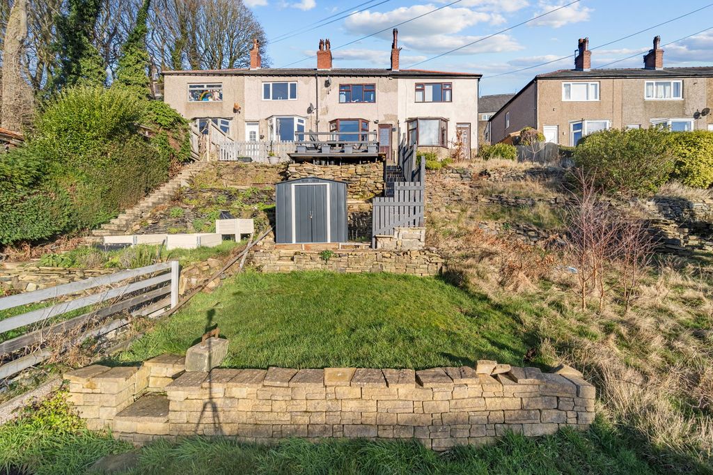 Property photo 3 of 25