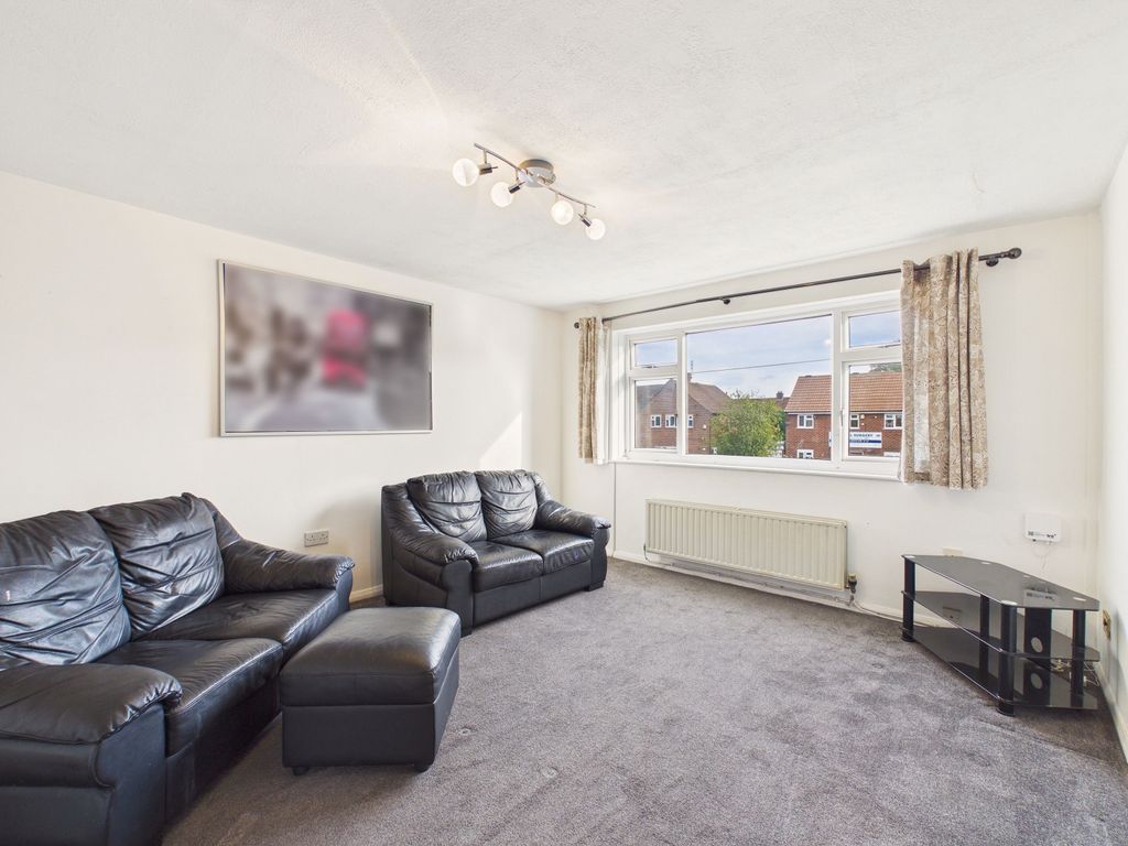 Property photo 2 of 9 Norris Road - Ewemove - Living Room