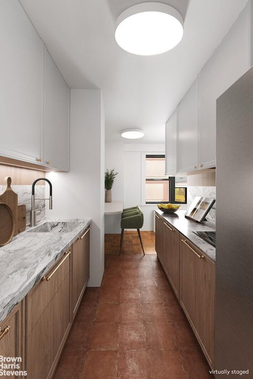 Property photo 3 of 12 <Alttext/>
