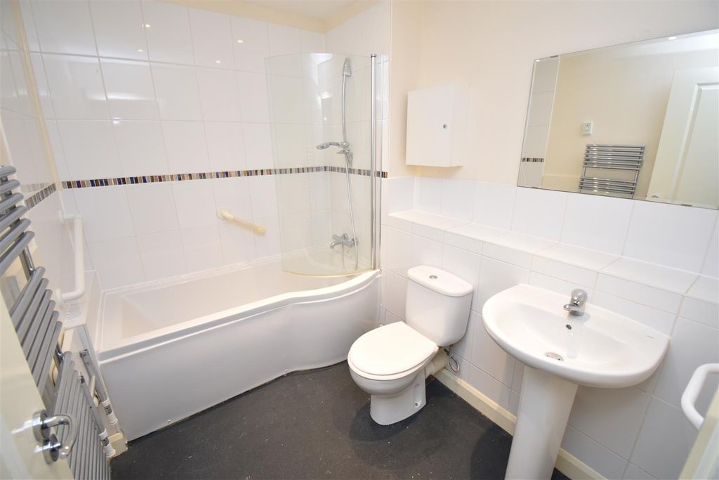 Additional image 13 of 2 bed flat for saleLower Burlington Road, Portishead. BS20