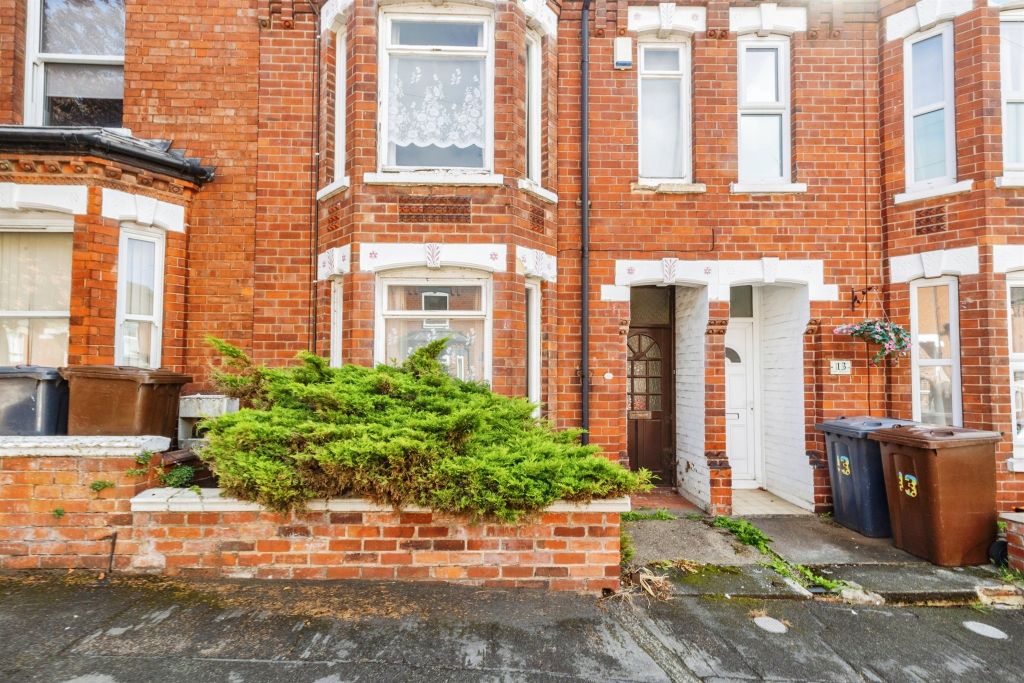 Property photo 2 of 18