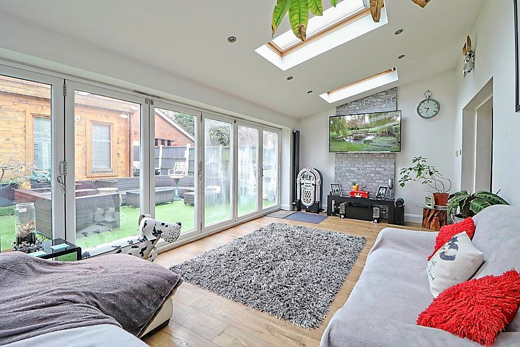 Property photo 2 of 20 Rear Reception Room