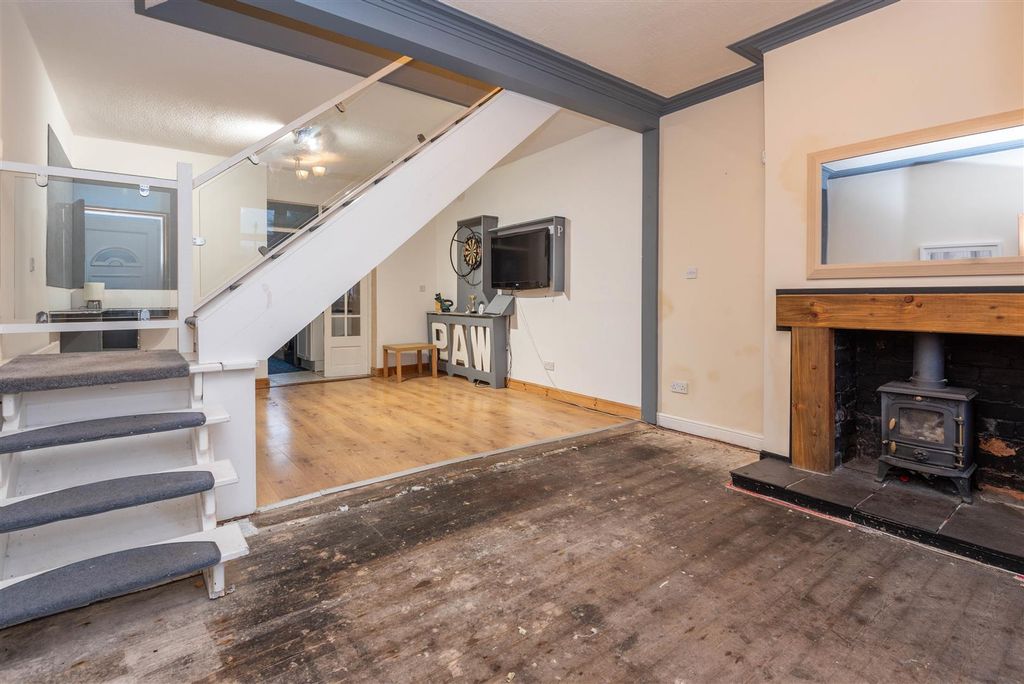 Property photo 2 of 12 Lounge/Dinning Room