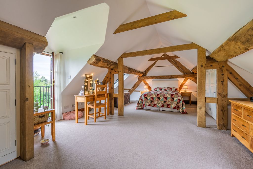 Property photo 3 of 60 Principal Bedroom