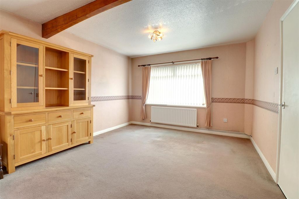 Property photo 3 of 15 Lounge/Diner