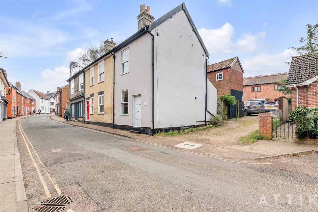 Property photo 1 of 30 6B Chediston Street, Halesworth Ip19 8Be (8).Jpg