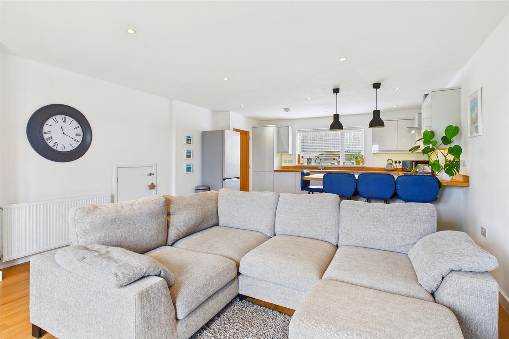 Property photo 3 of 19 Lounge And Kitchen.