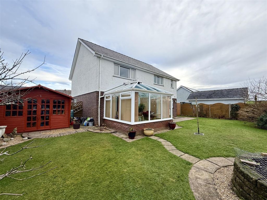 Property photo 2 of 65 Description