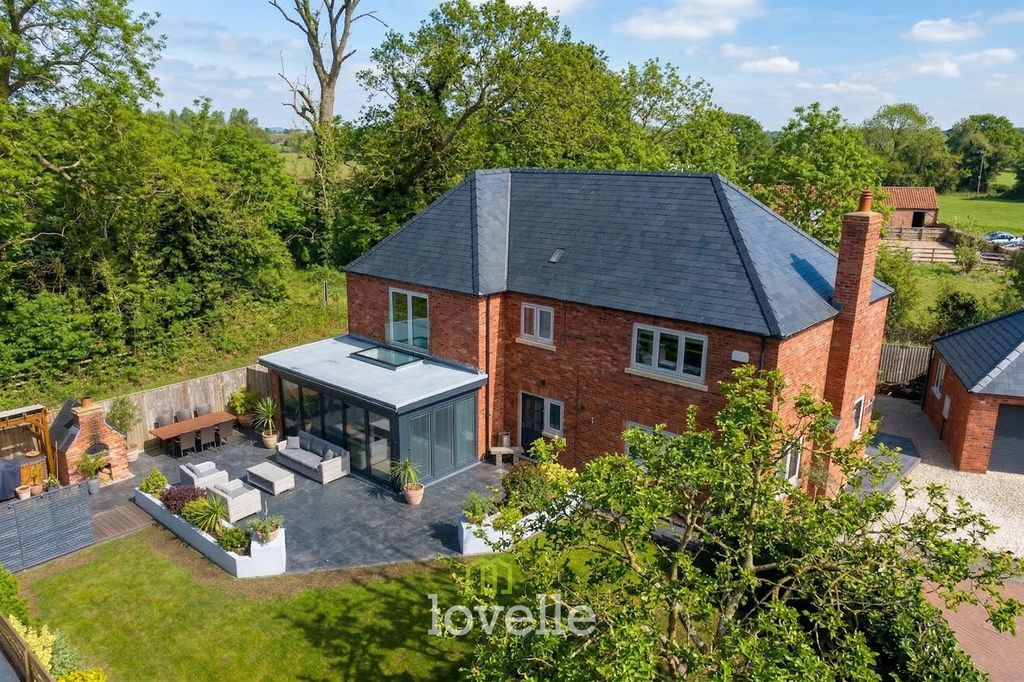 Property photo 1 of 45