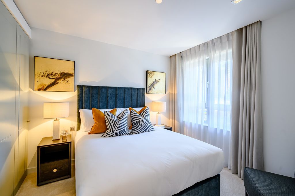 Property photo 3 of 24 Bedroom