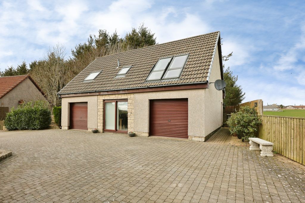 Property photo 2 of 43 Garage/Annexe