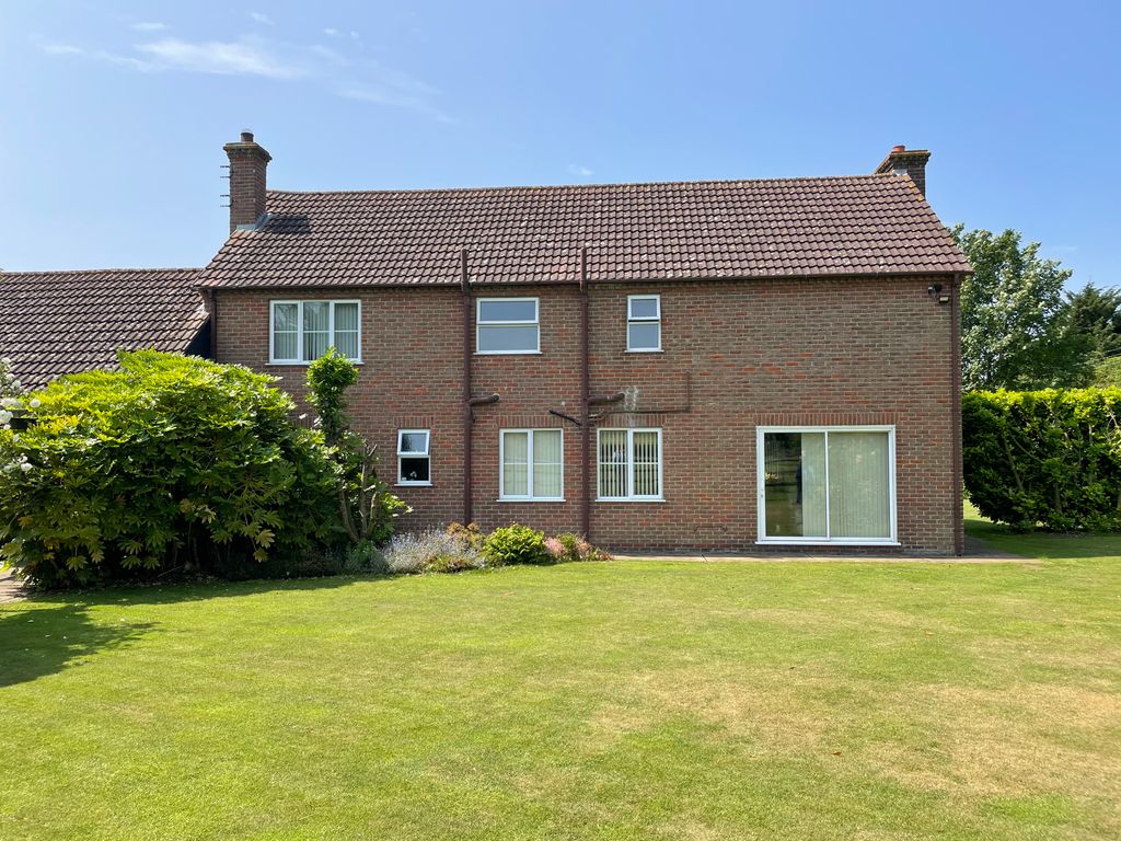 Property photo 3 of 12