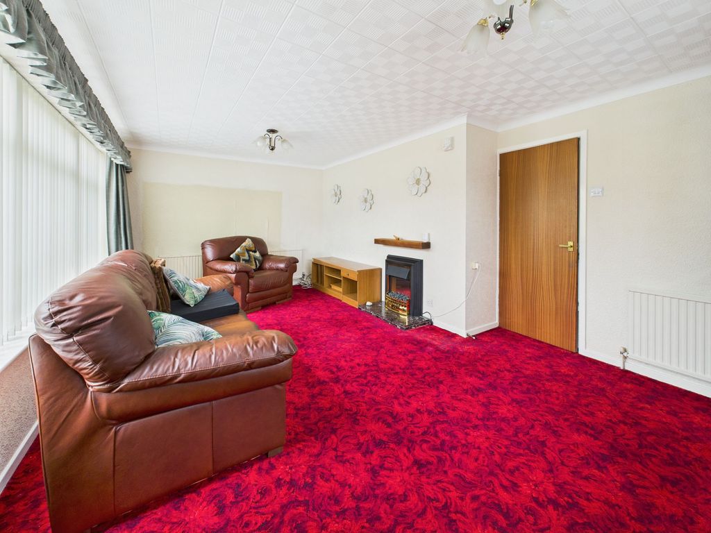 Property photo 3 of 17 Lounge/Dining Room