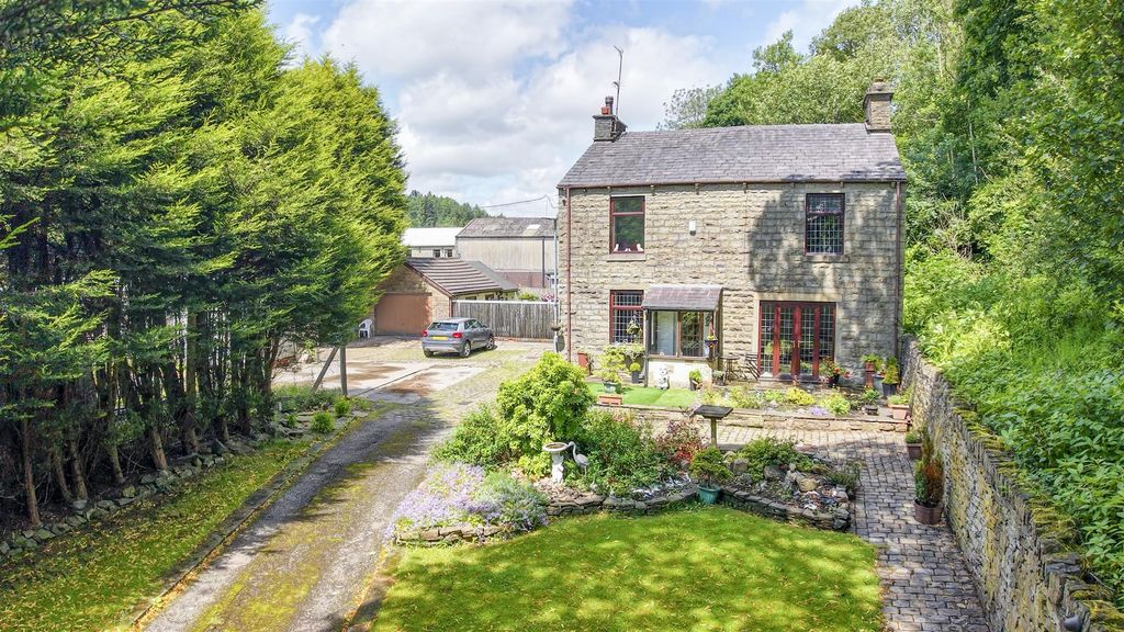 Property photo 1 of 35 Front Aerial