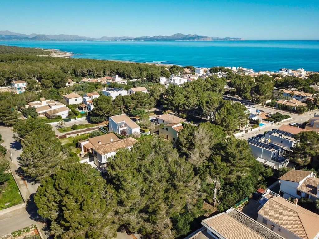 Property photo 2 of 9 Aerial (3)