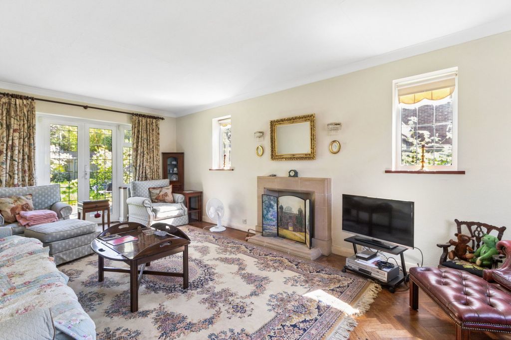 Property photo 2 of 17