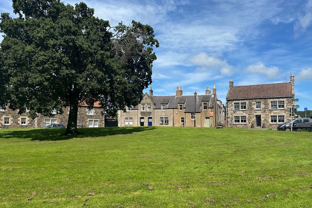 Property photo 1 of 36