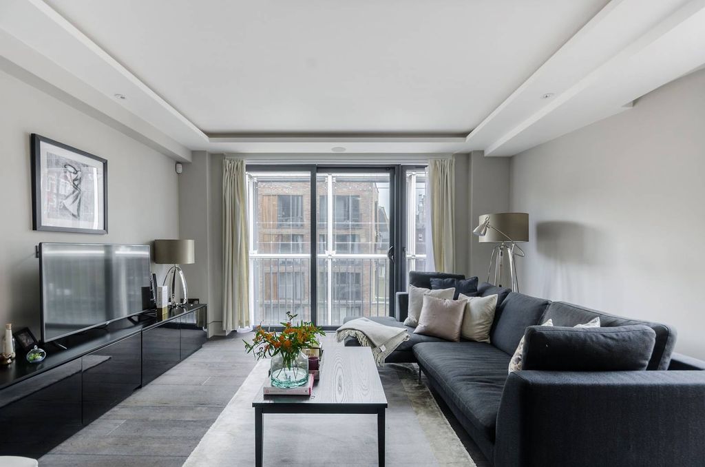 Property photo 2 of 9