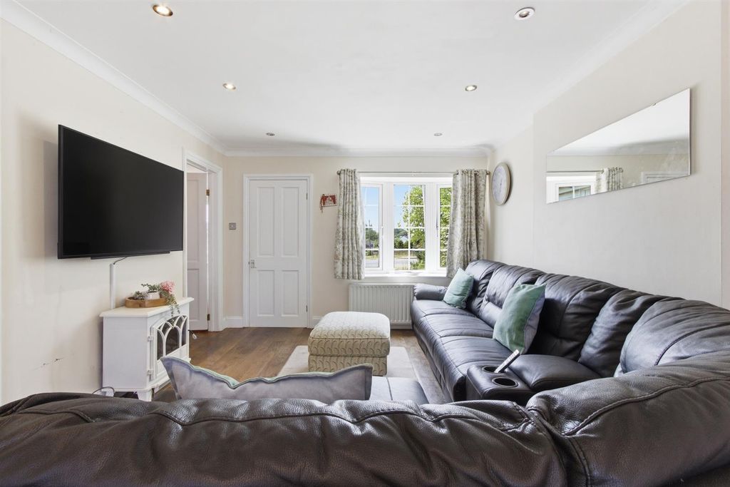 Property photo 2 of 18 Img_1212-2.Jpg