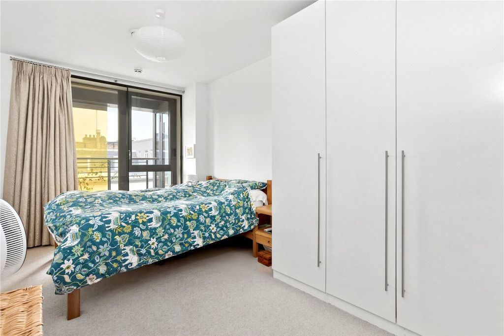 Property photo 2 of 11 Picture No. 10