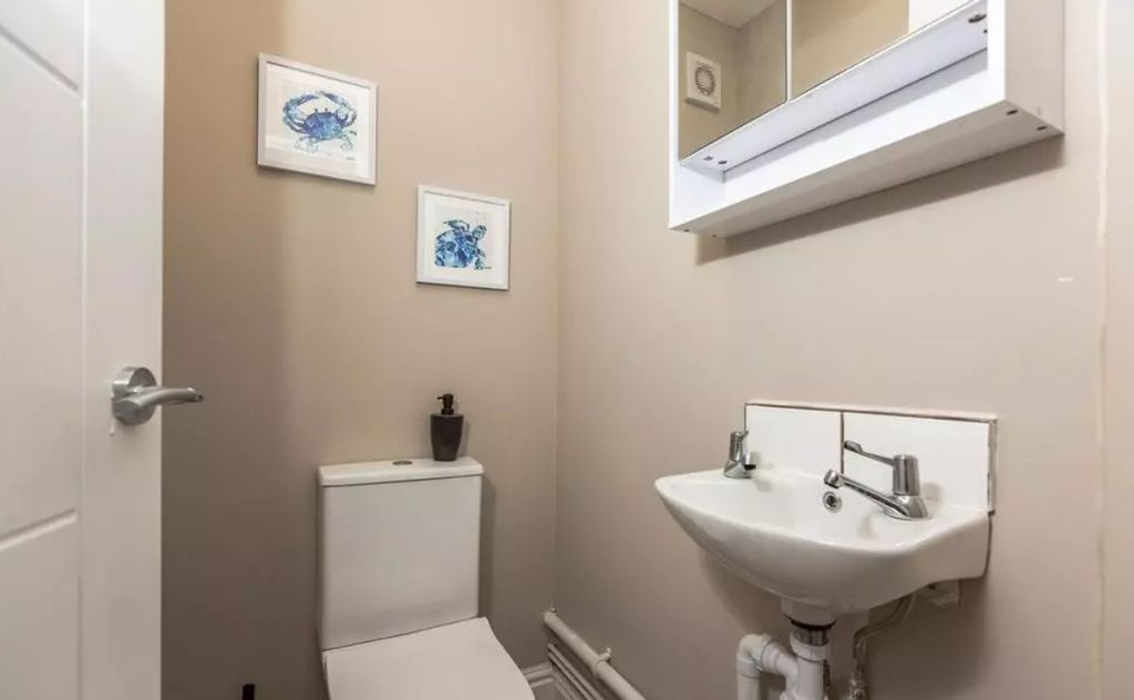 Property photo 3 of 22