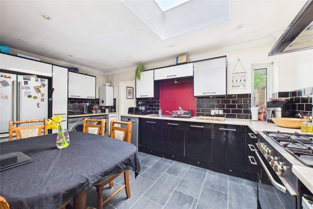 Property photo 2 of 9 Picture No. 04