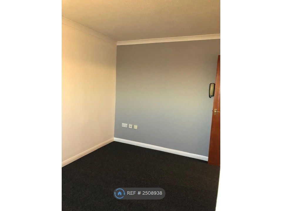 Property photo 2 of 3 Living Space