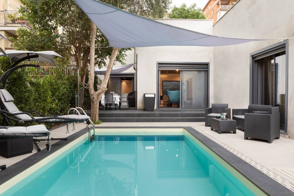 Property photo 1 of 38