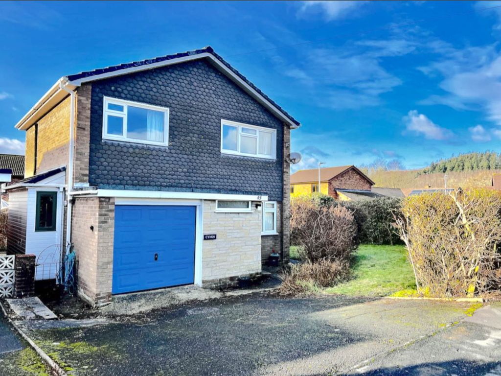 Property photo 1 of 17 45 Front