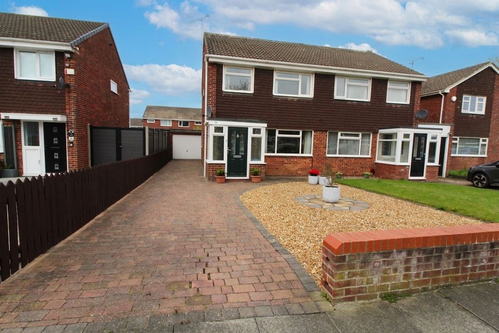 Property photo 1 of 26